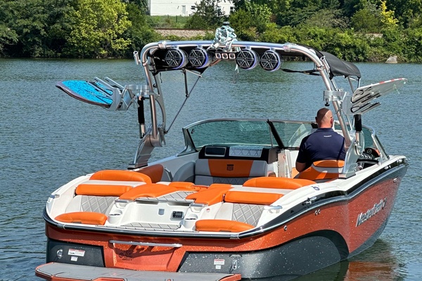 22ft Mastercraft Yacht For Sale