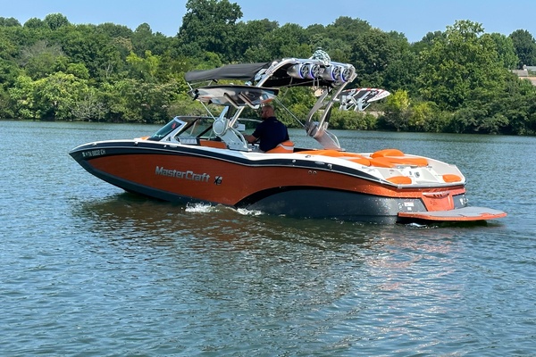22ft Mastercraft Yacht For Sale