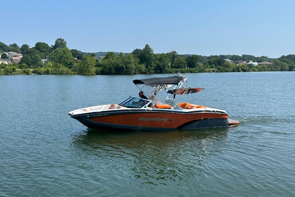 22ft Mastercraft Yacht For Sale