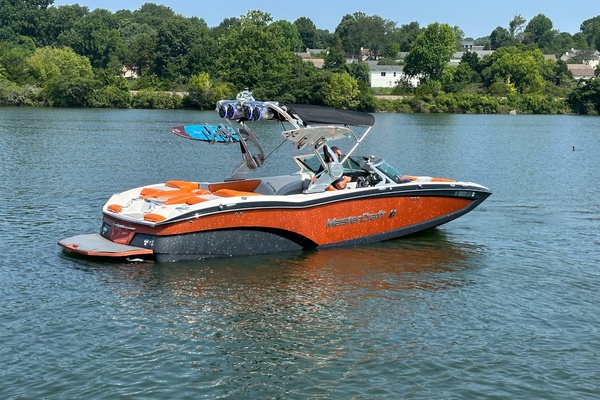 22ft Mastercraft Yacht For Sale