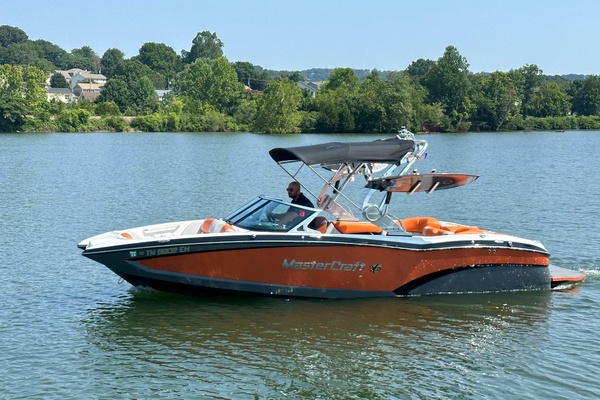 22ft Mastercraft Yacht For Sale