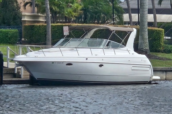 35ft Cruisers Yachts Yacht For Sale