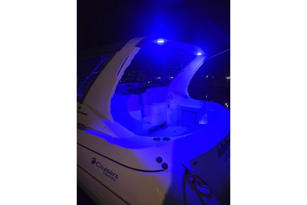 35ft Cruisers Yachts Yacht For Sale