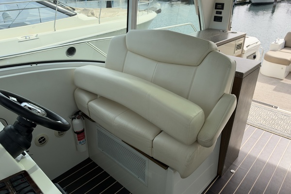 Andiamo 48ft Cruisers Yachts Yacht For Sale
