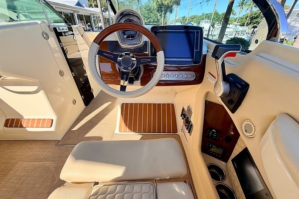 28ft Chris Craft Yacht For Sale