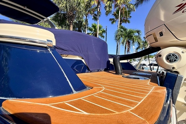 28ft Chris Craft Yacht For Sale