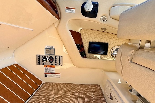 28ft Chris Craft Yacht For Sale