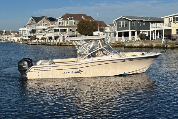 27ft Grady White Yacht For Sale