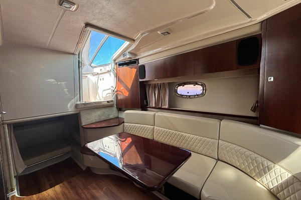31ft Chaparral Yacht For Sale