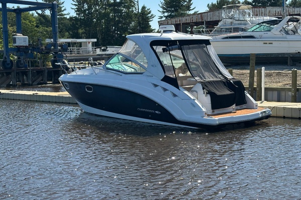 31ft Chaparral Yacht For Sale