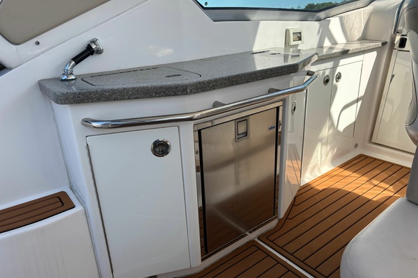 31ft Chaparral Yacht For Sale