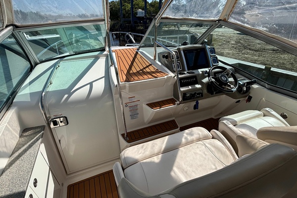 31ft Chaparral Yacht For Sale