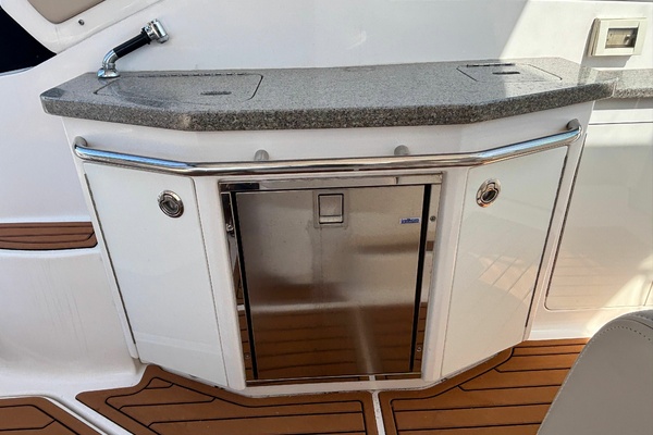 31ft Chaparral Yacht For Sale