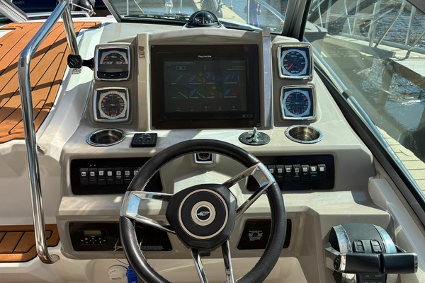 31ft Chaparral Yacht For Sale