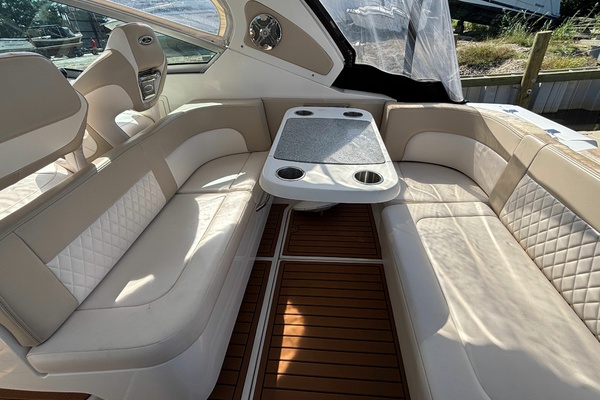 31ft Chaparral Yacht For Sale