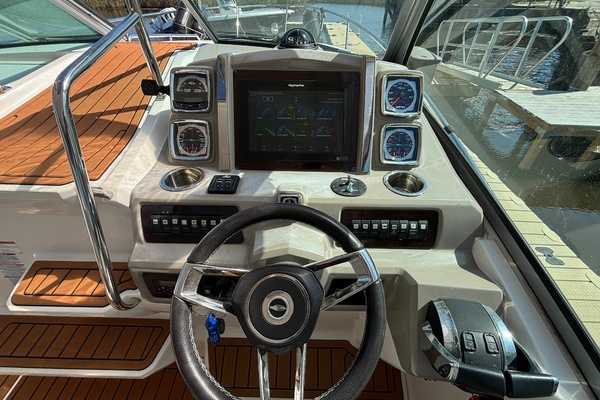 31ft Chaparral Yacht For Sale