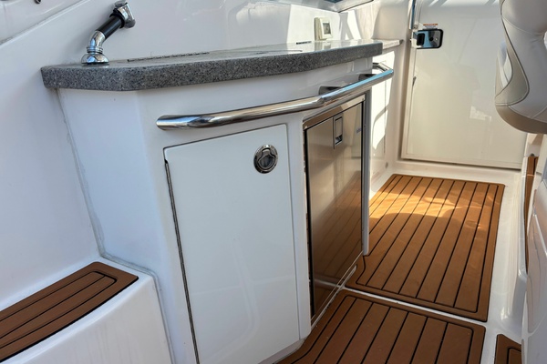 31ft Chaparral Yacht For Sale