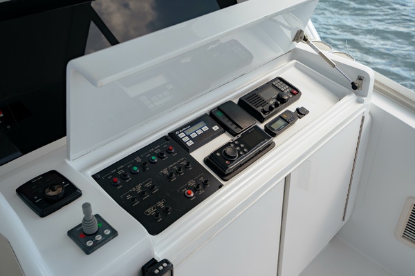 Knot So Fast 54ft Hatteras Yacht For Sale