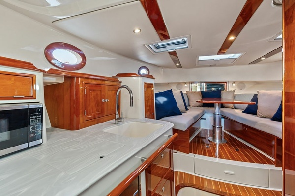 Kalm Harbour 40ft Hinckley Yacht For Sale