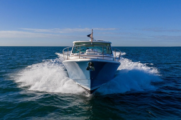 Kalm Harbour 40ft Hinckley Yacht For Sale