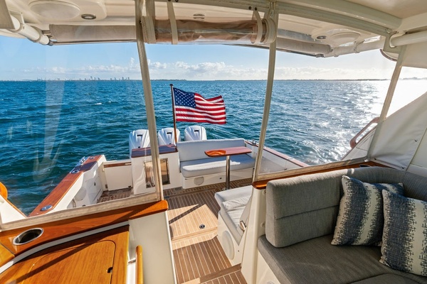 Kalm Harbour 40ft Hinckley Yacht For Sale