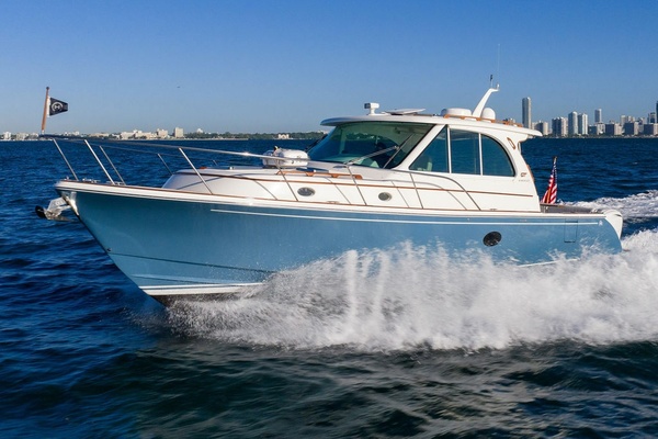 Kalm Harbour 40ft Hinckley Yacht For Sale