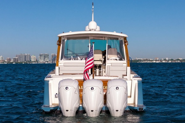 Kalm Harbour 40ft Hinckley Yacht For Sale