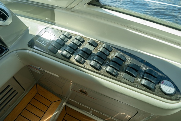 Raw Sea Lady 60ft Sea Ray Yacht For Sale