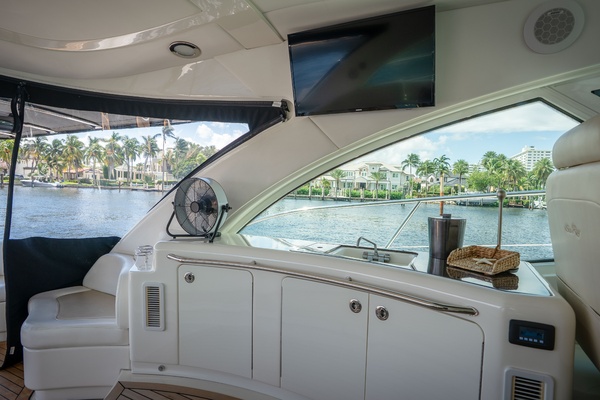 Raw Sea Lady 60ft Sea Ray Yacht For Sale