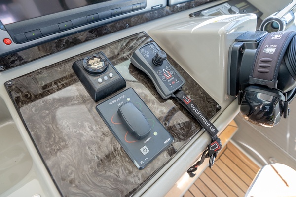Raw Sea Lady 60ft Sea Ray Yacht For Sale