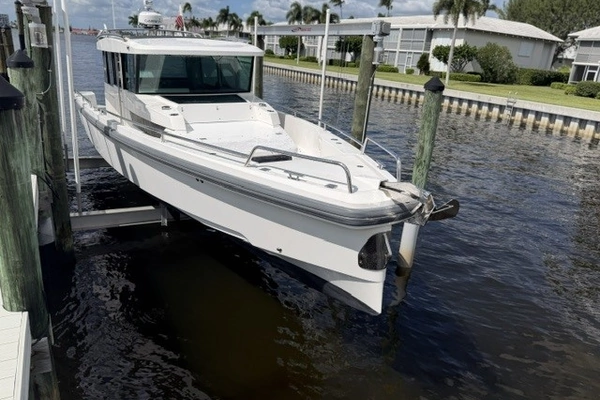 37-ft-Axopar-2019-37 Cross Cabin- Singer Island Florida United States  yacht for sale