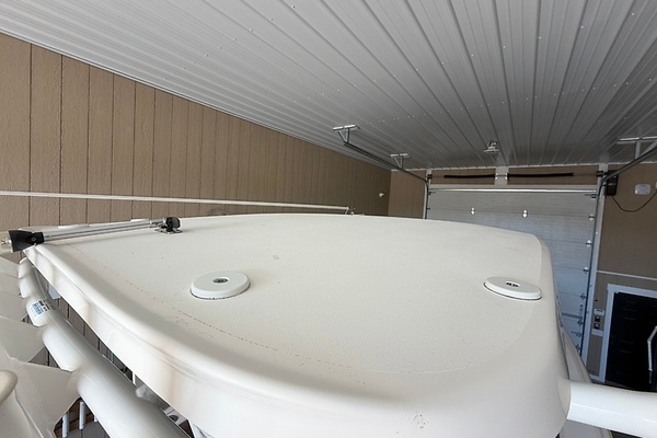 27ft Pioneer Yacht For Sale