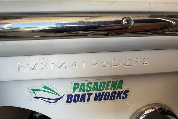 27ft Pioneer Yacht For Sale