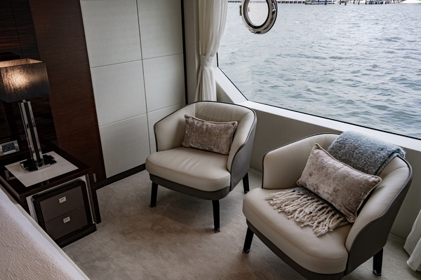 M Y 12 102ft Ocean Alexander Yacht For Sale
