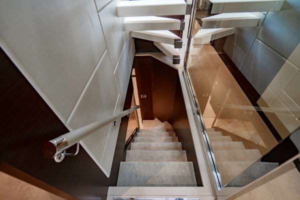 M Y 12 102ft Ocean Alexander Yacht For Sale