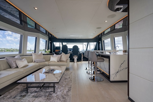 M Y 12 102ft Ocean Alexander Yacht For Sale