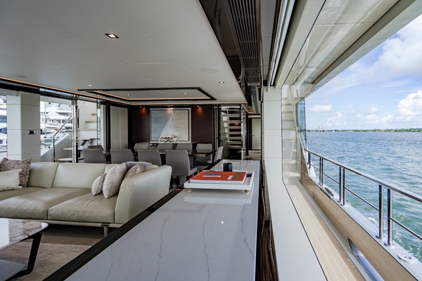 M Y 12 102ft Ocean Alexander Yacht For Sale