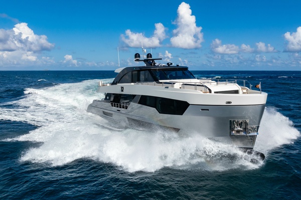 M Y 12 102ft Ocean Alexander Yacht For Sale