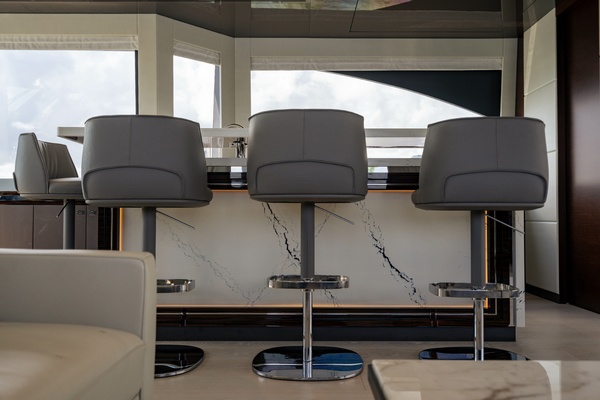 M Y 12 102ft Ocean Alexander Yacht For Sale