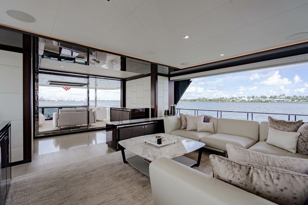 M Y 12 102ft Ocean Alexander Yacht For Sale