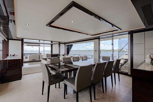 M Y 12 102ft Ocean Alexander Yacht For Sale