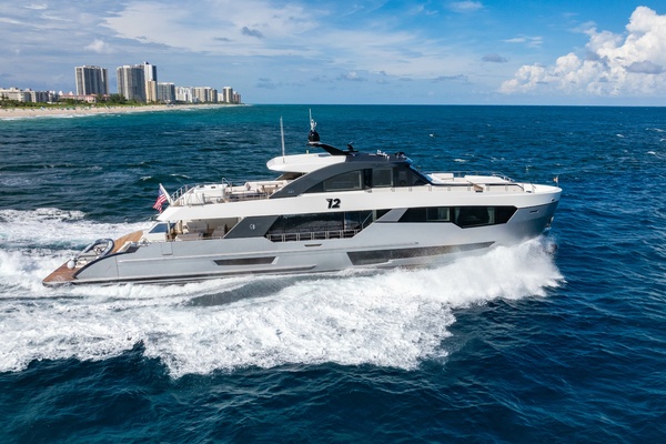 M Y 12 102ft Ocean Alexander Yacht For Sale