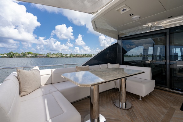 M Y 12 102ft Ocean Alexander Yacht For Sale