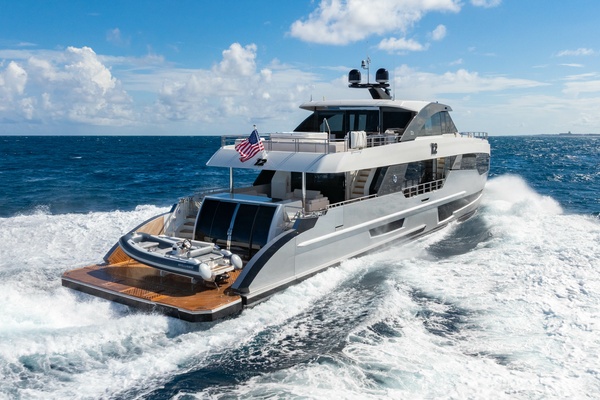 M Y 12 102ft Ocean Alexander Yacht For Sale