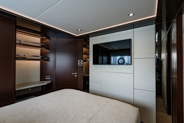 M Y 12 102ft Ocean Alexander Yacht For Sale