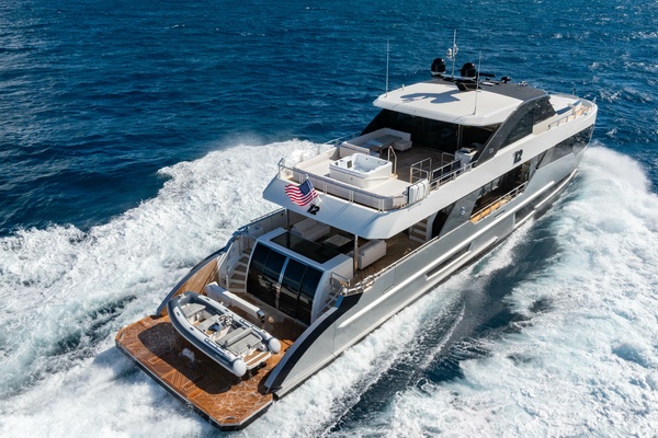 M Y 12 102ft Ocean Alexander Yacht For Sale
