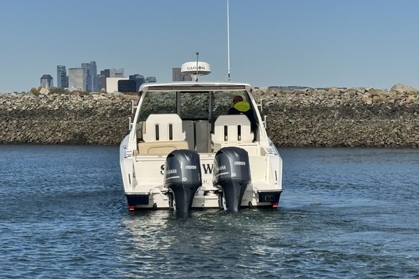 33ft Pursuit Yacht For Sale