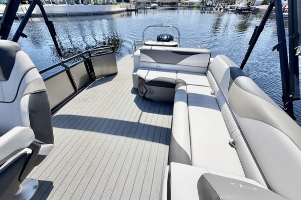23ft Avalon Yacht For Sale