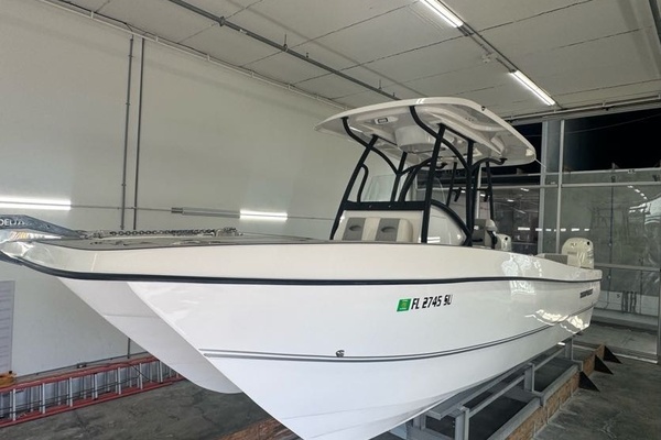 25ft Twin Vee Yacht For Sale