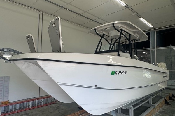 25ft Twin Vee Yacht For Sale